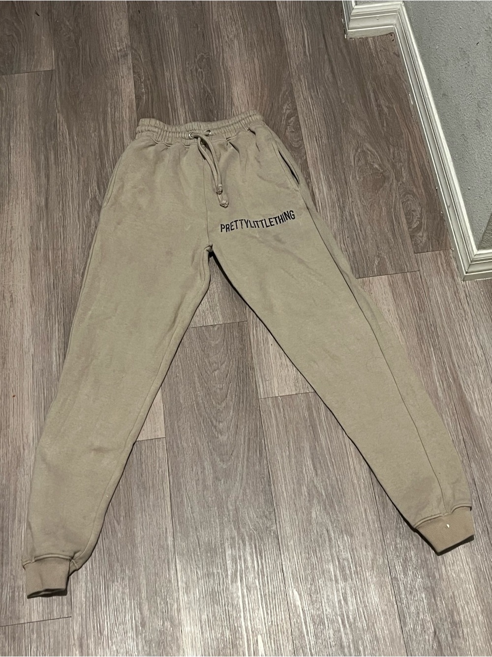 PrettyLittleThing Taupe Logo Jogger Sweatpants Size Small